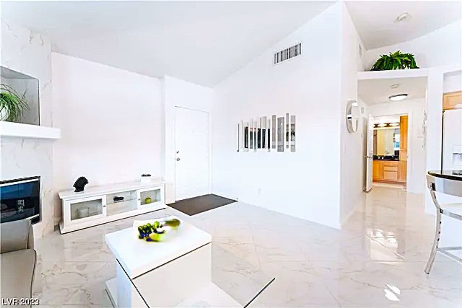 Henderson House: 392 Manti Pl #392