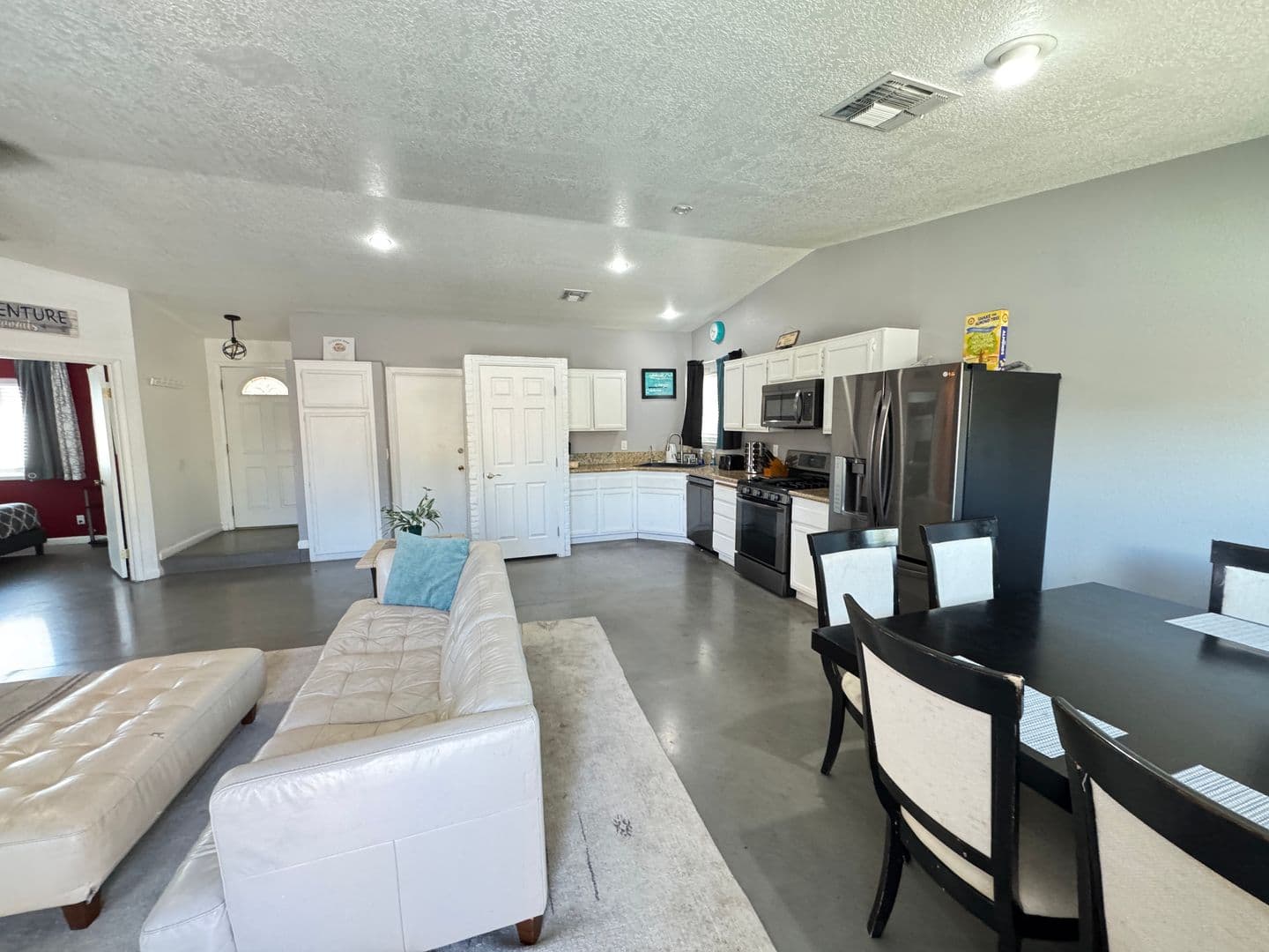 Las Vegas House: 7267 Sixshooter Dr