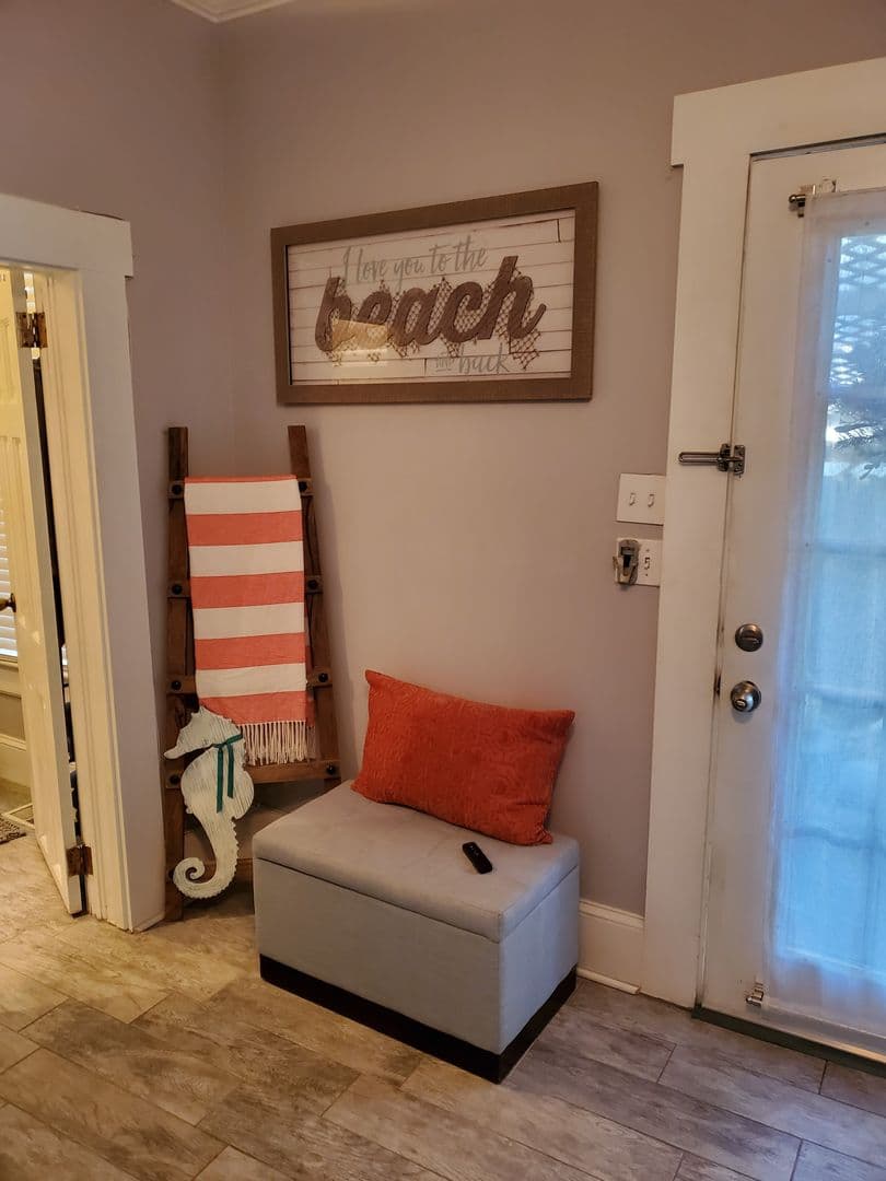 Jacksonville Beach House: 530 2nd St