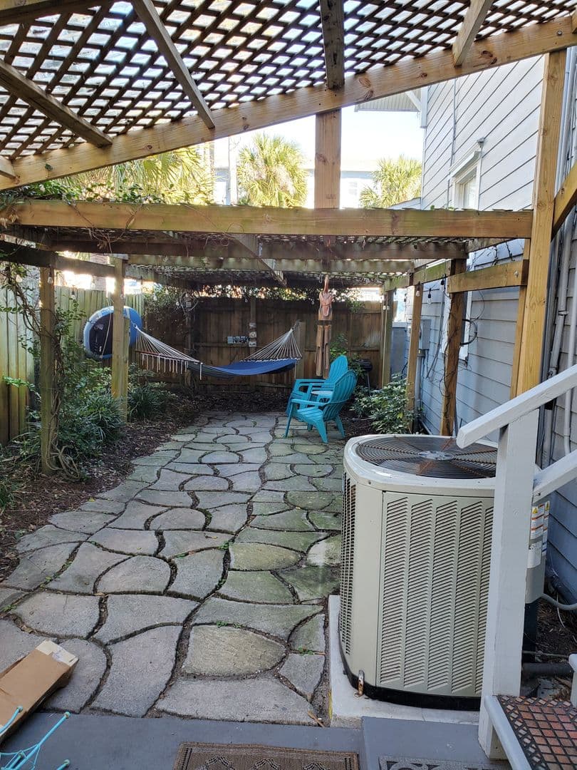 Jacksonville Beach House: 530 2nd St