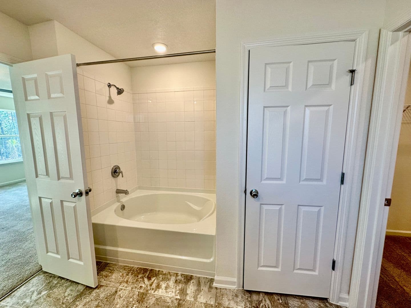 St Johns House: 192 Rambling Brook Trail