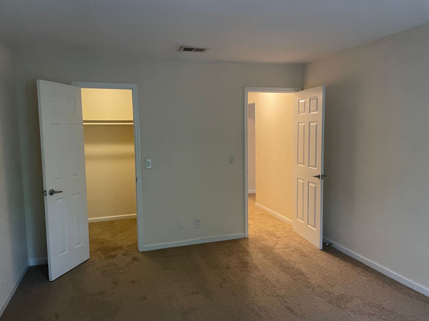 Jacksonville House: 8880 Old Kings Rd S 70