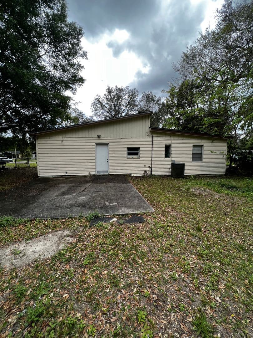 Jacksonville House: 1847 Loyola Drive
