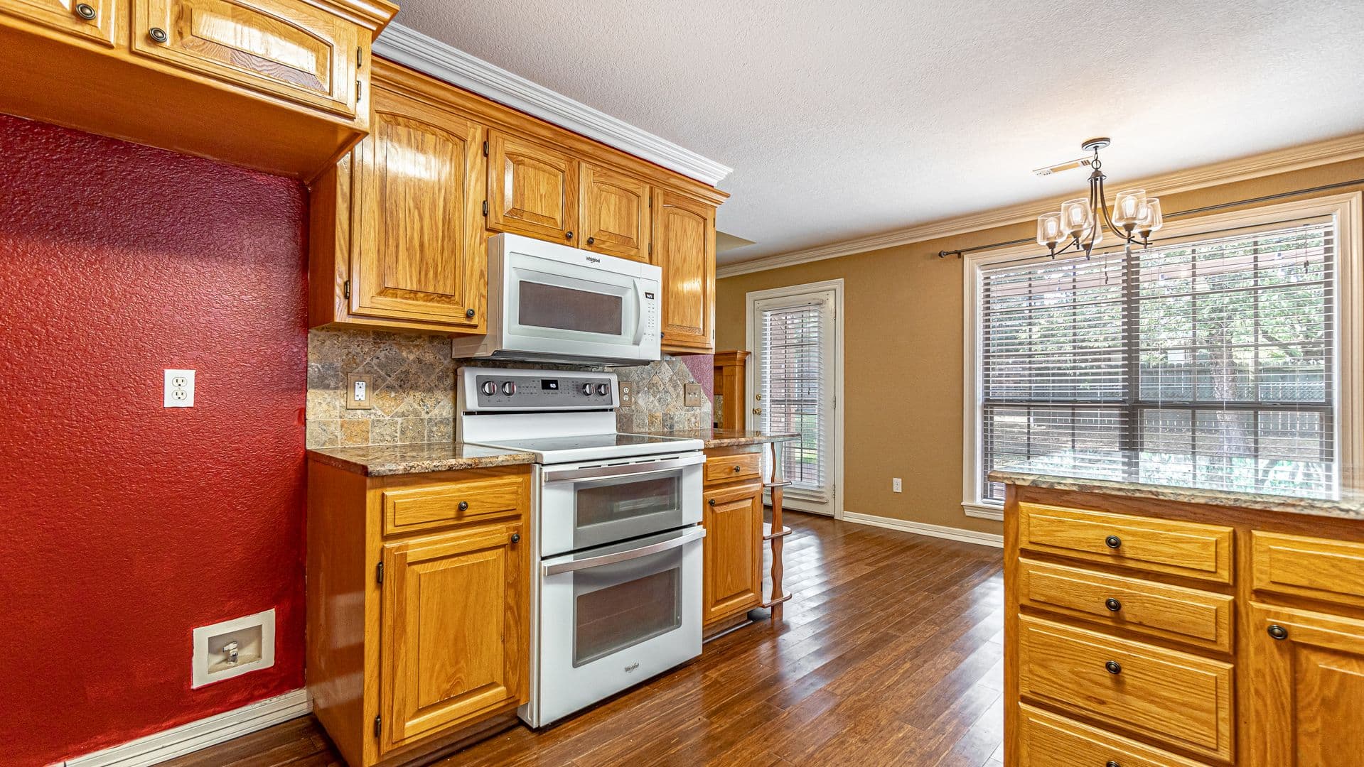 Fayetteville House: 5667 E Country Ridge Drive