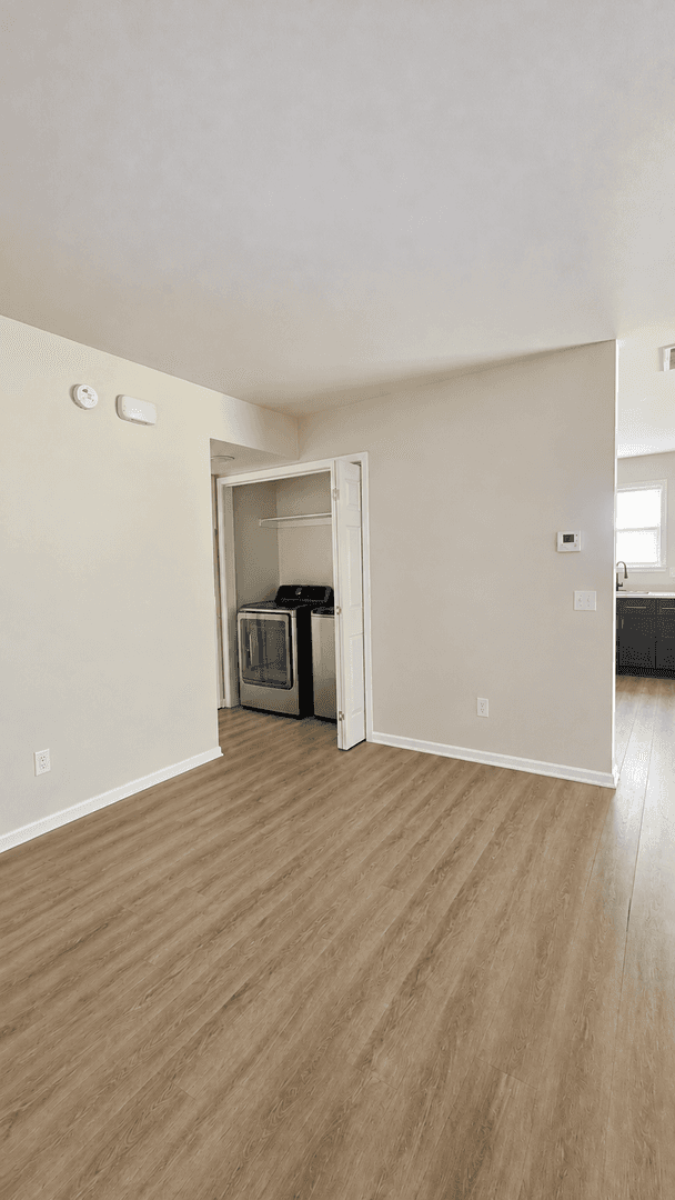 Bentonville House: 2504 Parkcrest Drive