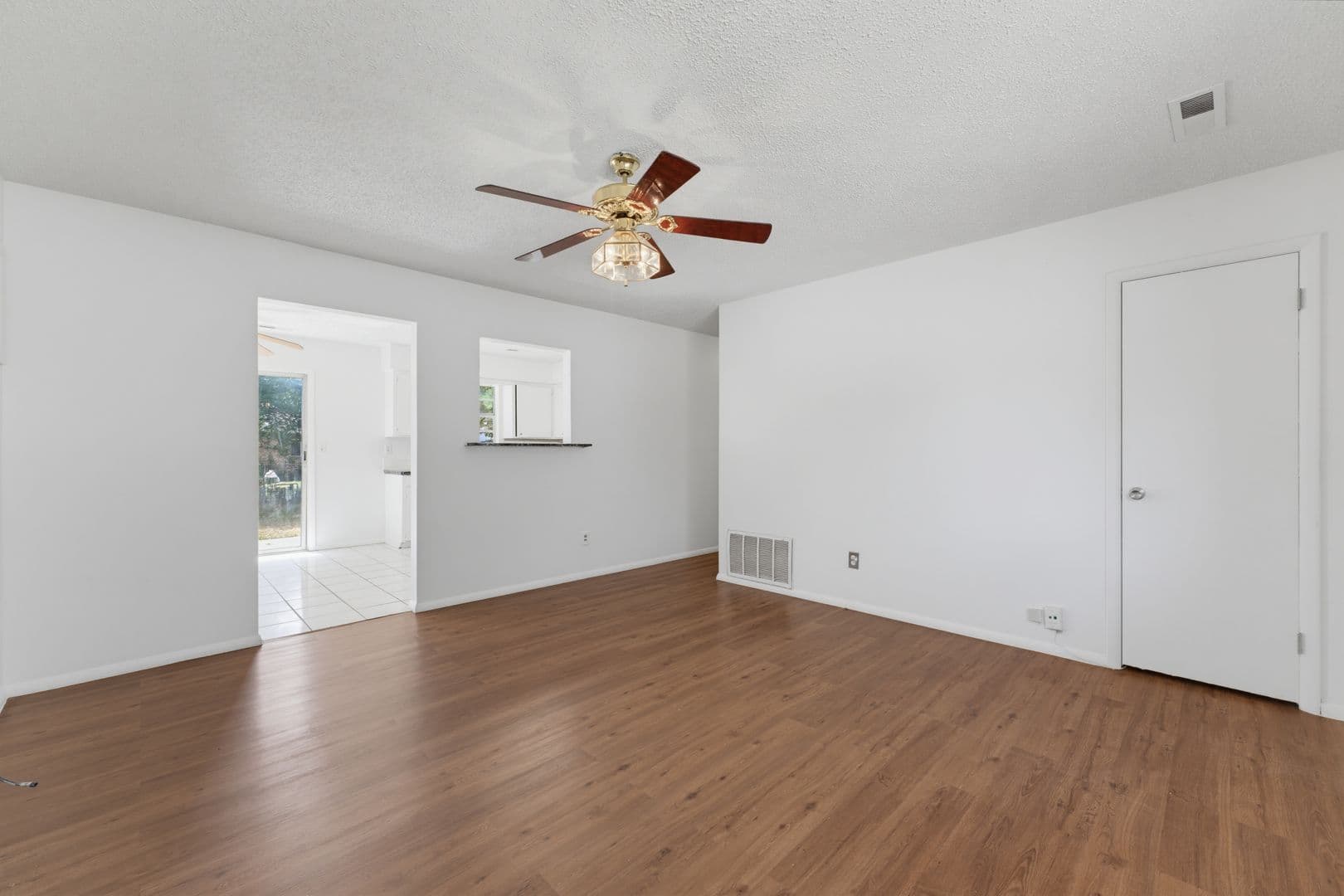 Springdale House: 2501 N Jill Circle