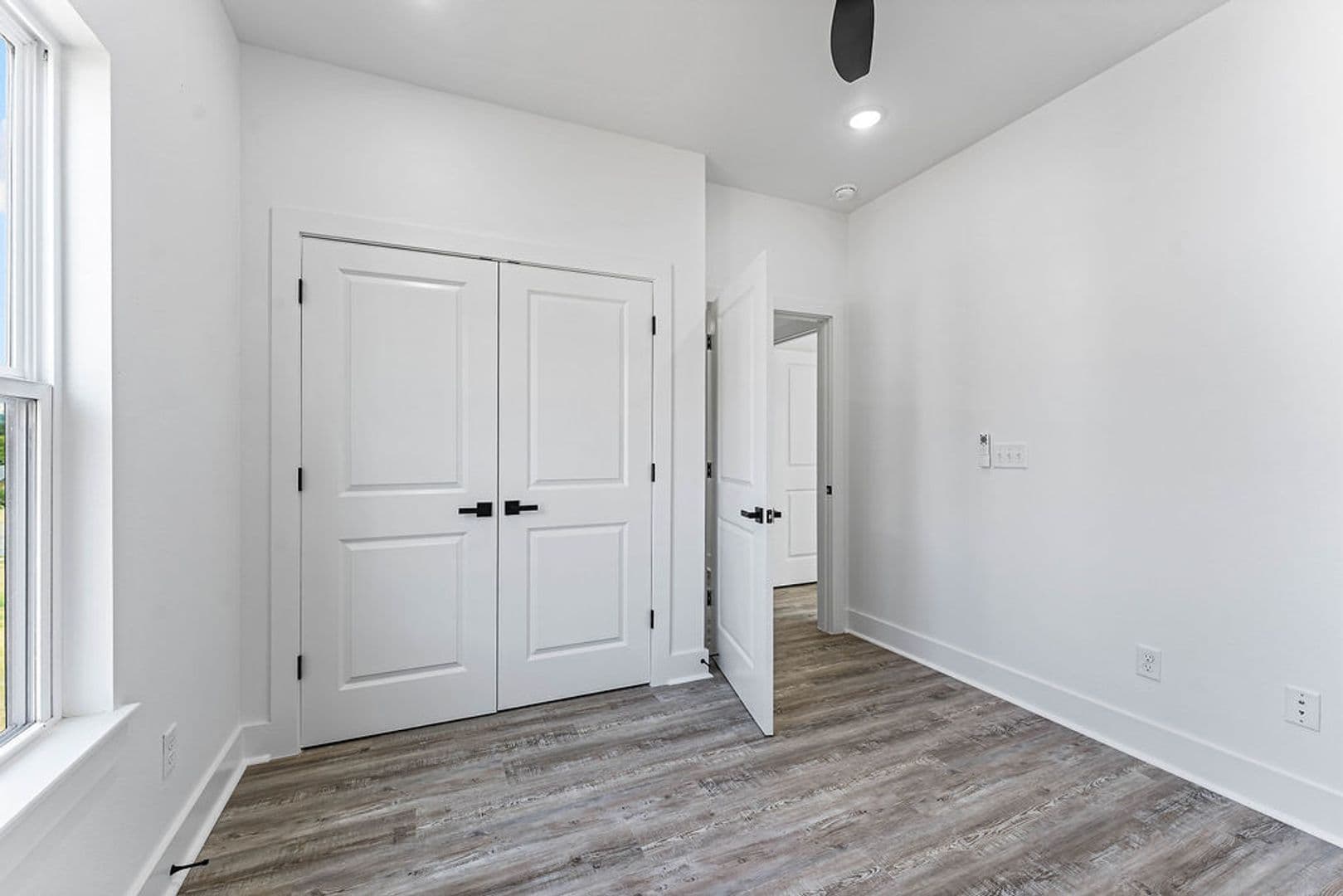 Rogers House: 2603 W BERKELEY AVE