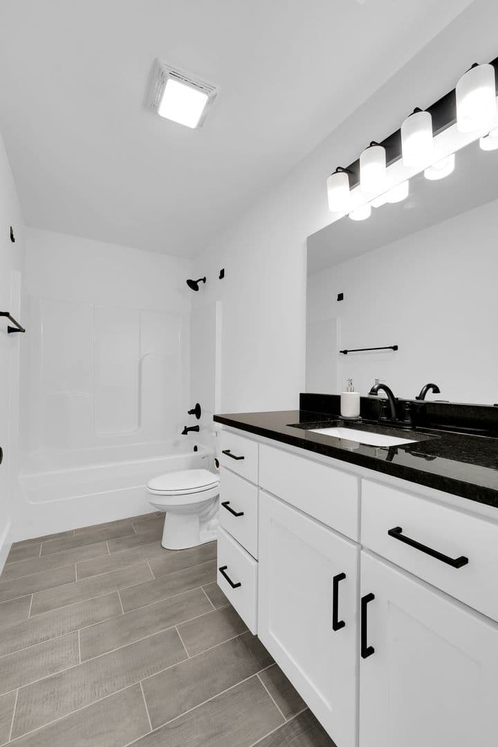 Centerton House: 1410 Emmerson St