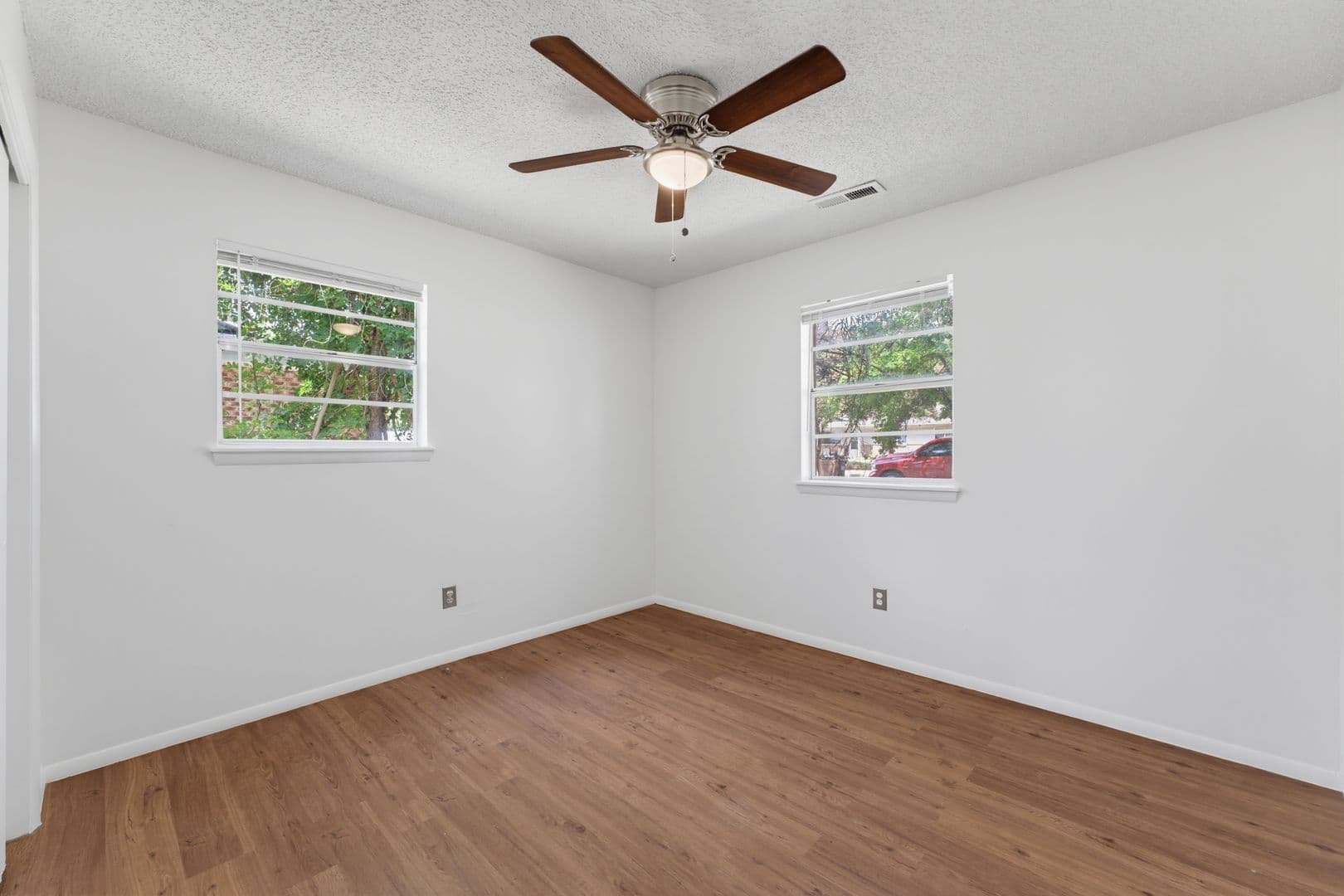 Springdale House: 2501 N Jill Circle