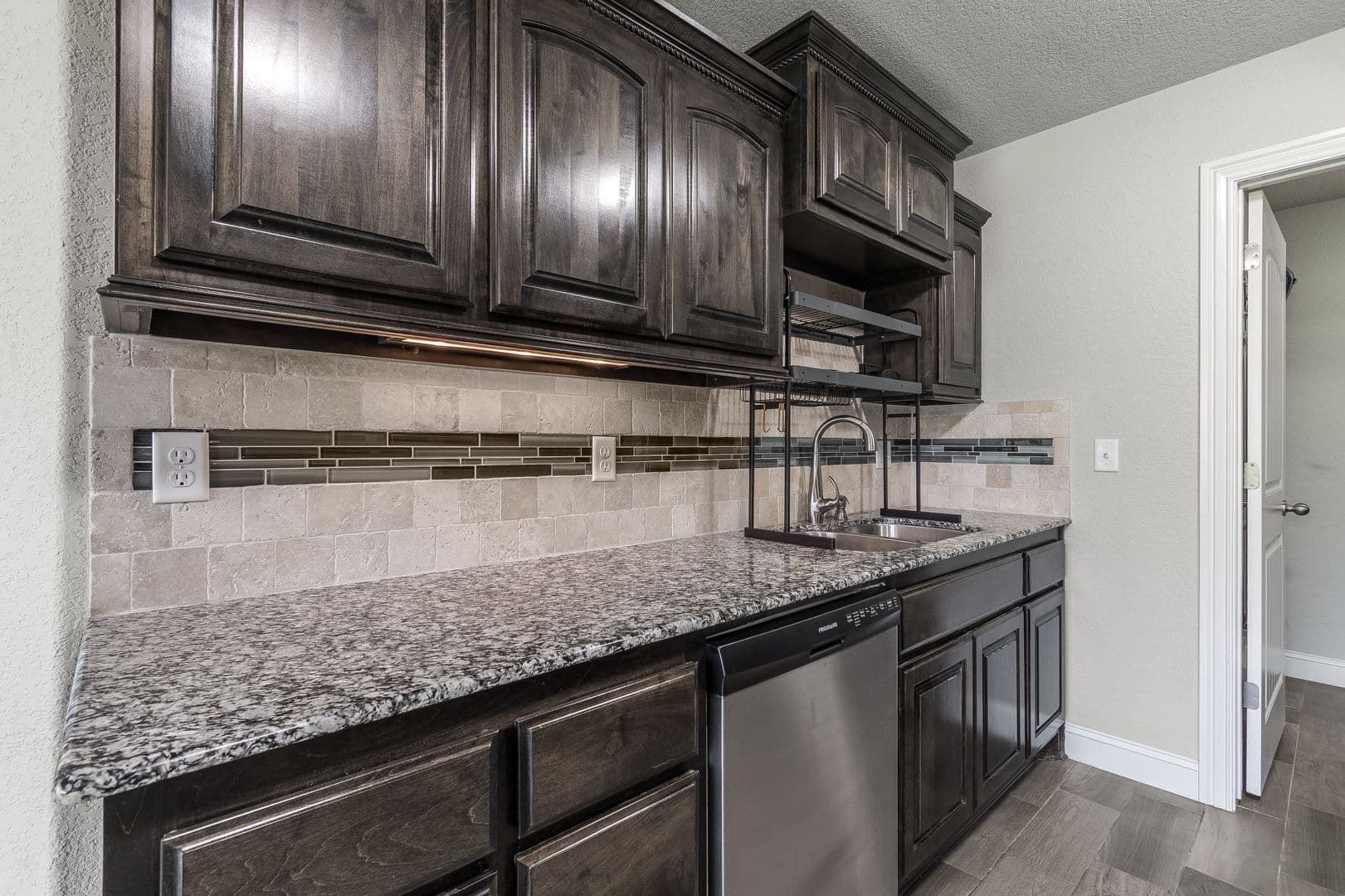 Pea Ridge House: 457 Harper Drive