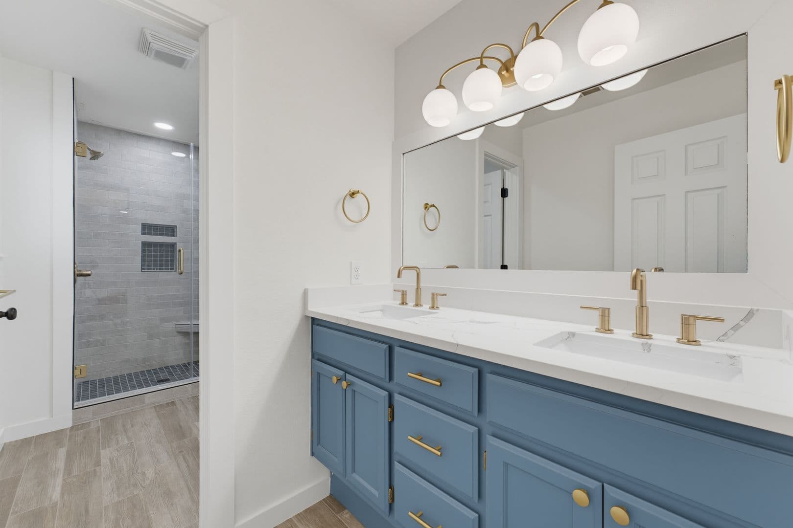 Fayetteville House: 1796 W Berry Street