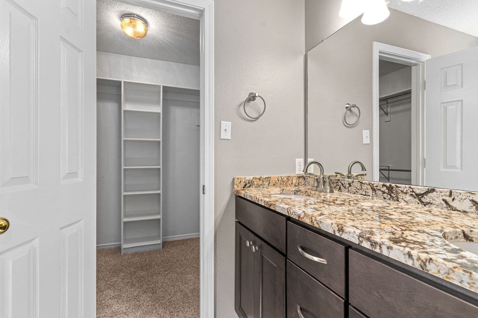 Fort Smith House: 5802 Park Valley Cir.