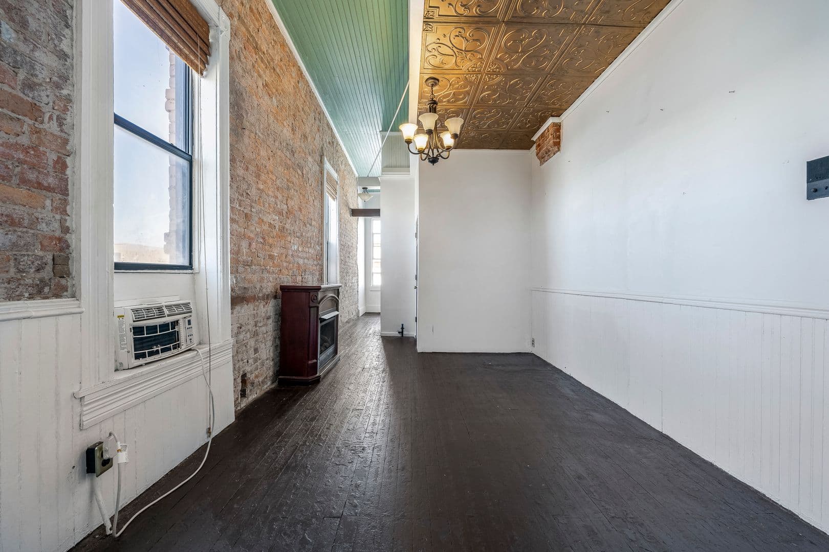 Springdale House: 103 Holcomb St - Joseph Costello