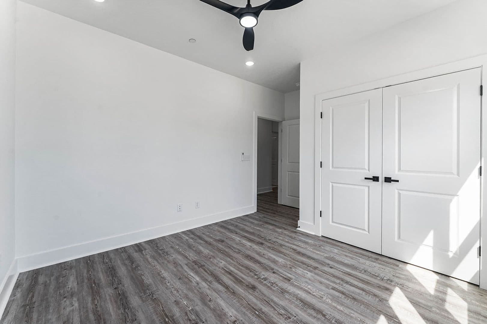 Rogers House: 2601 W BERKELEY AVE