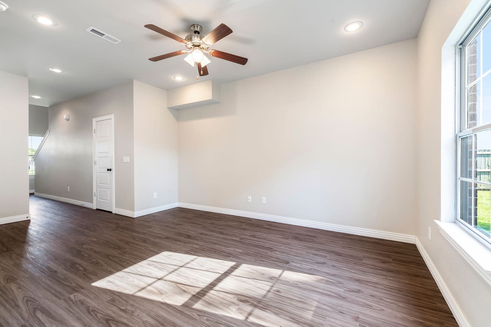 Gravette House: 842 Baker Street NW