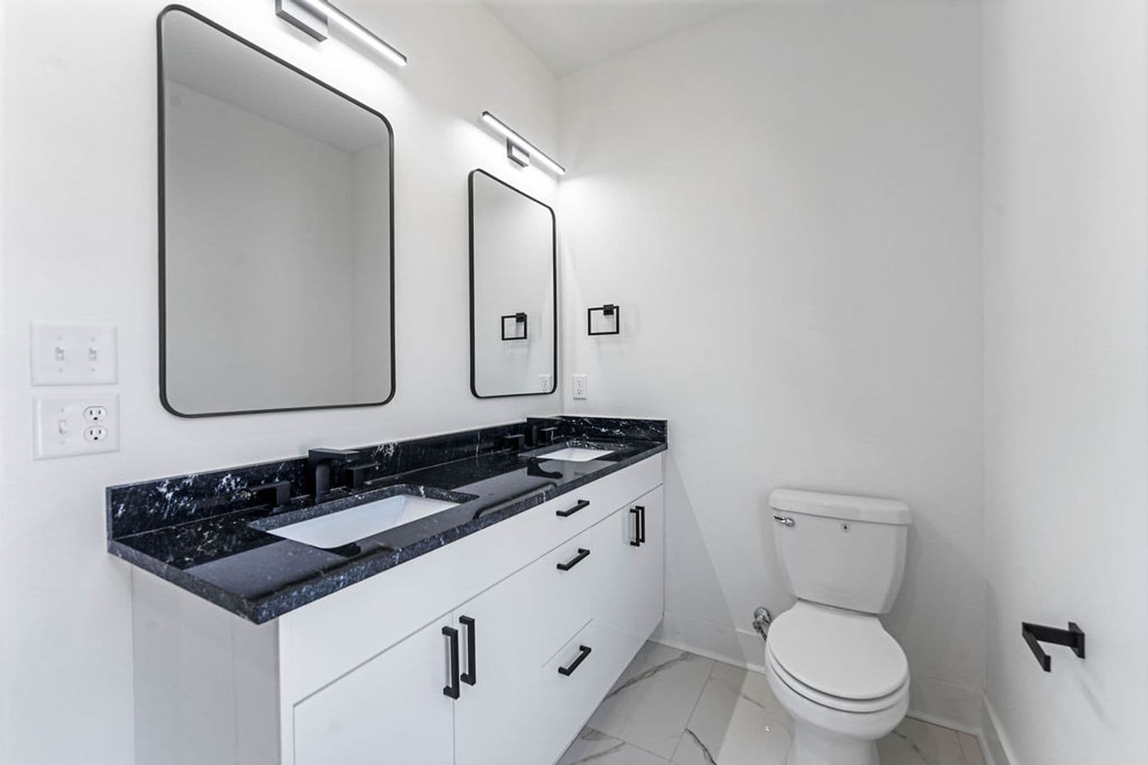 Rogers House: 2603 W BERKELEY AVE