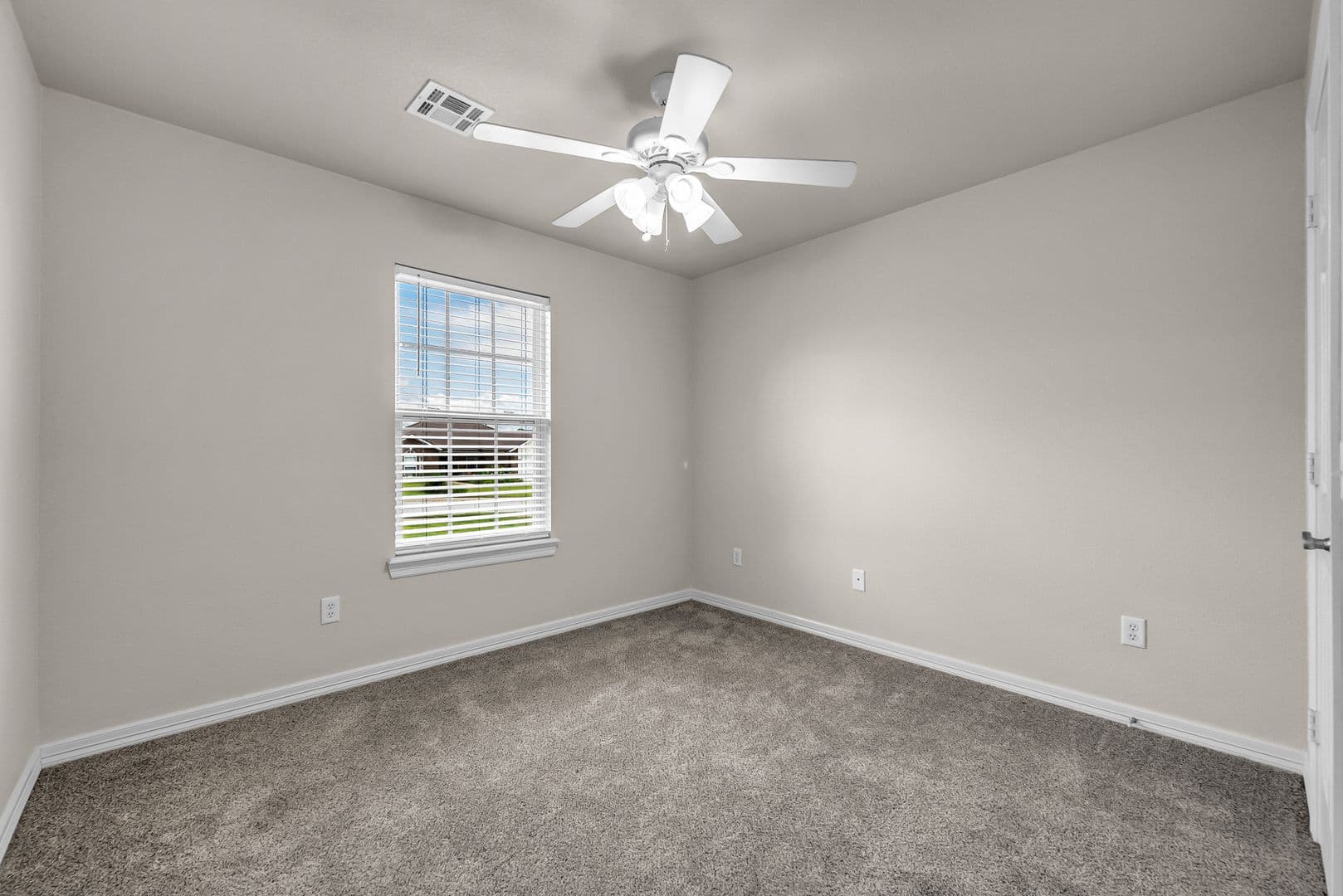Centerton House: 511 Dewberry Lane