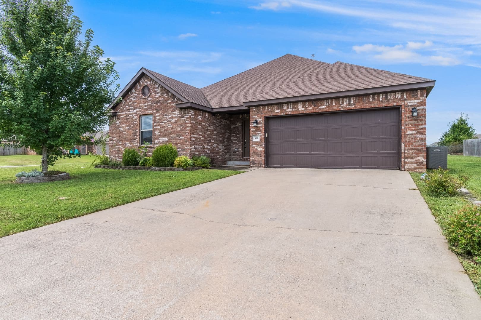 Pea Ridge House: 457 Harper Drive