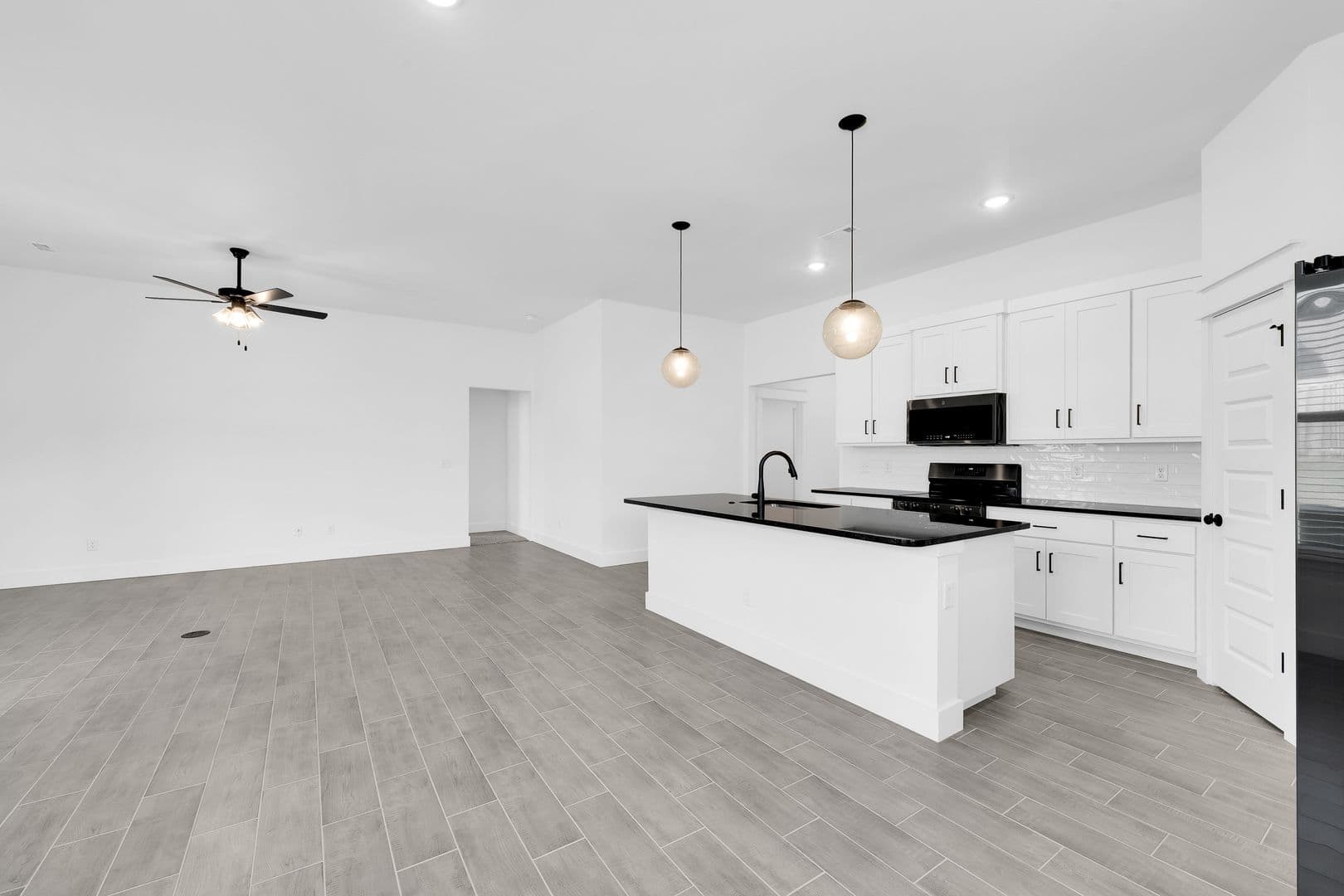 Centerton House: 1410 Emmerson St