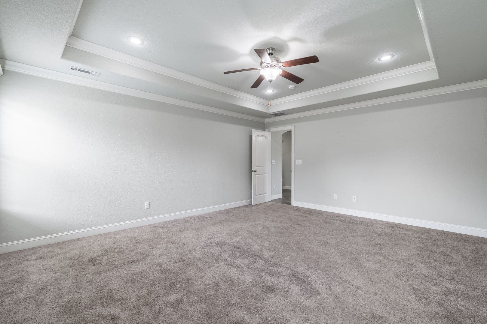 Pea Ridge House: 457 Harper Drive