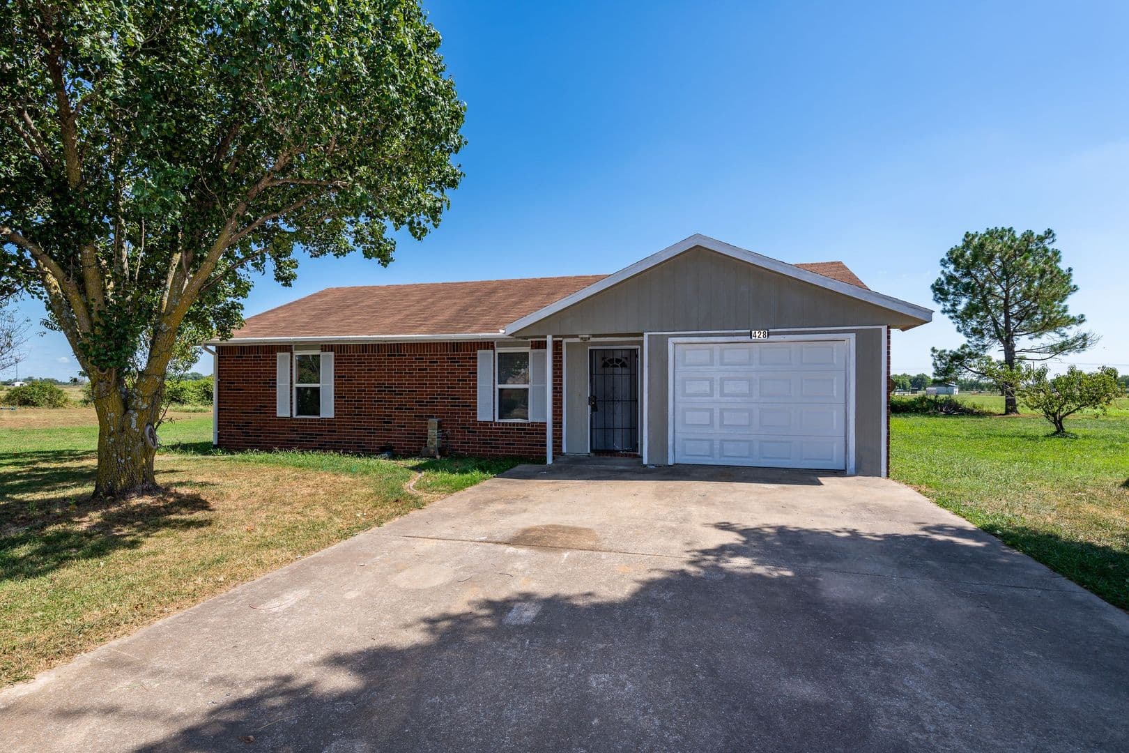 Centerton House: 428 Southland Street