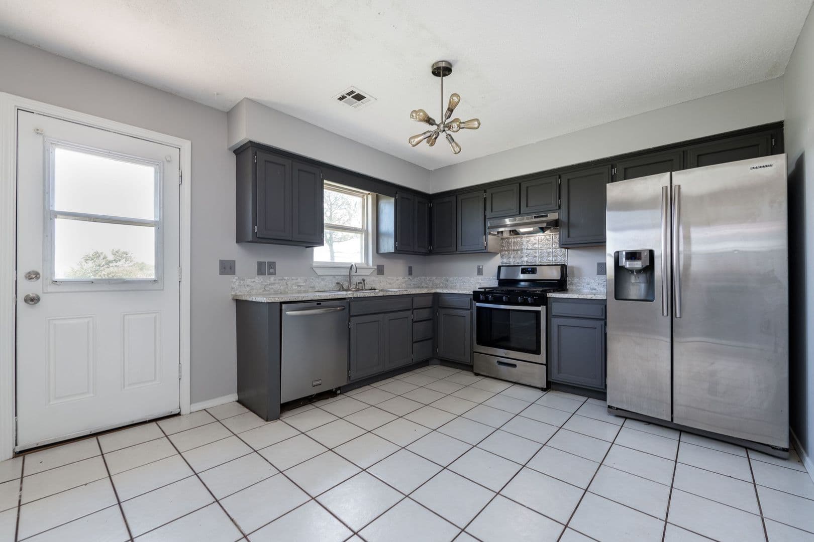 Centerton House: 428 Southland Street