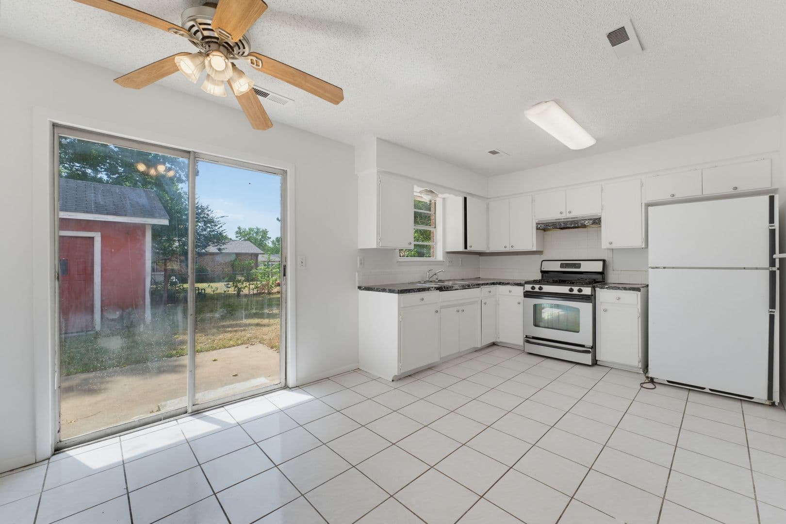 Springdale House: 2501 N Jill Circle