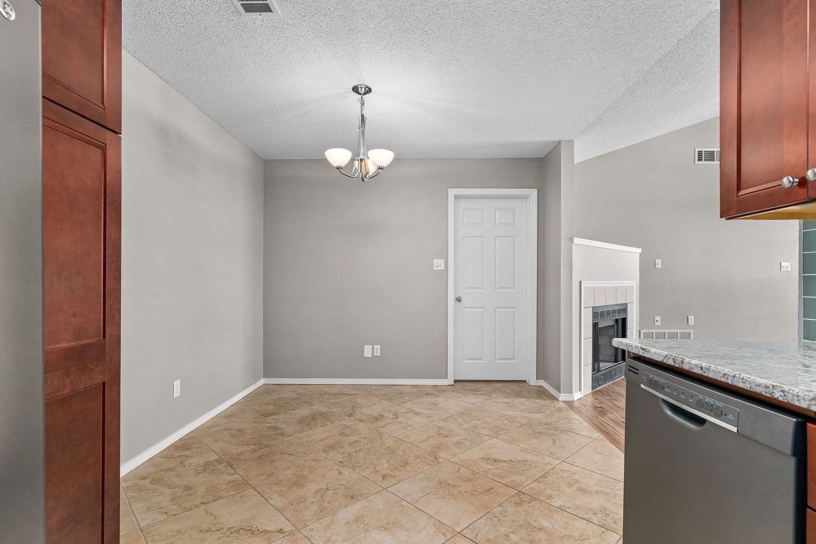 Fort Smith House: 5802 Park Valley Cir.