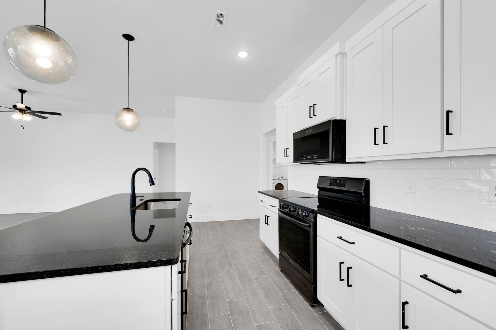 Centerton House: 1410 Emmerson St