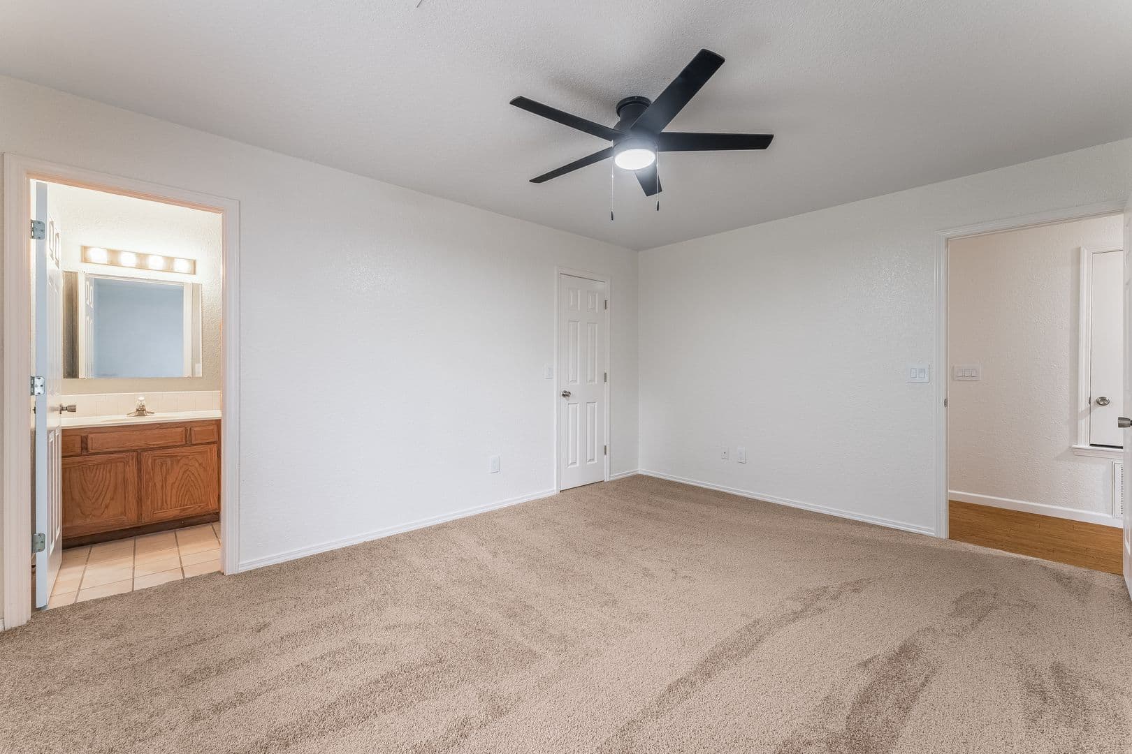 Bentonville House: 7 Jonquilla Unit A