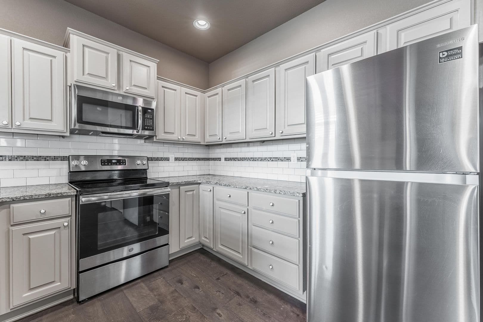 Bentonville House: 3814 SW Peachwood Drive