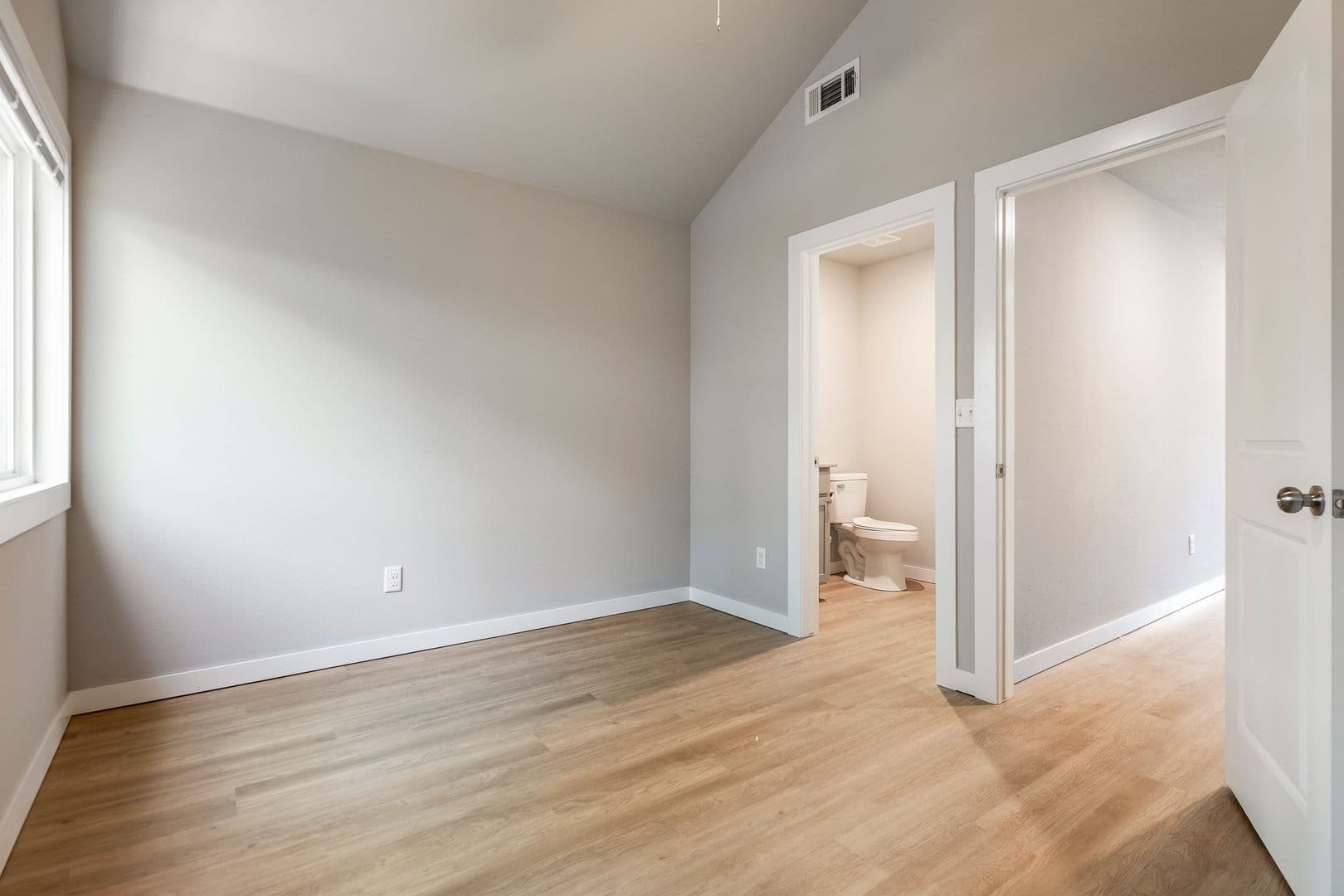 Fayetteville Townhome: 1348 West Avenue - Unit 101