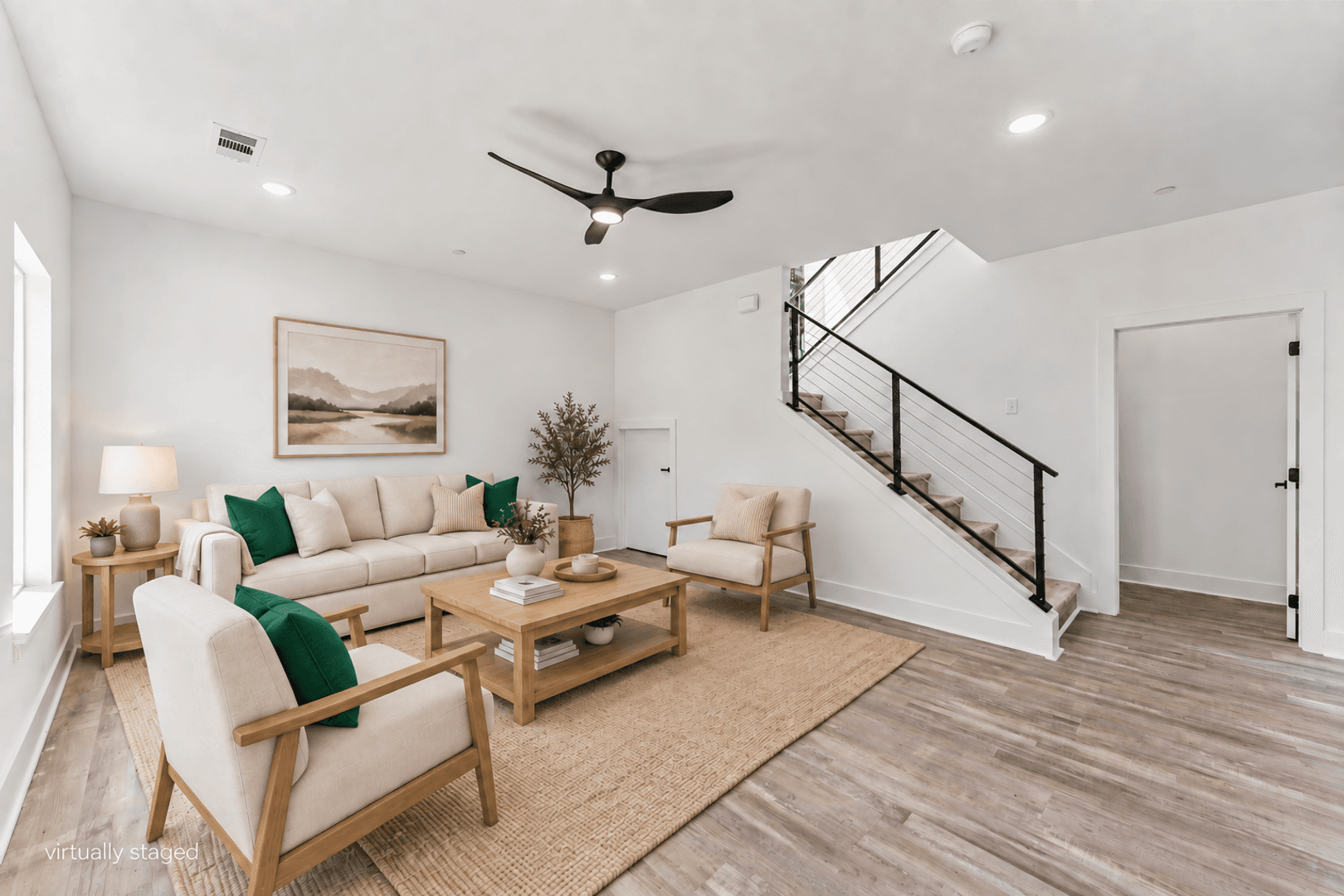 Rogers House: 2600 W BONNIE LN