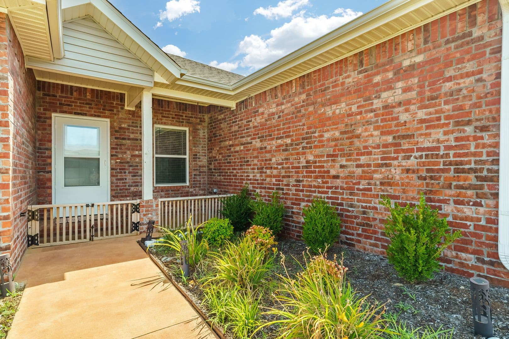Centerton House: 241 Williams Court