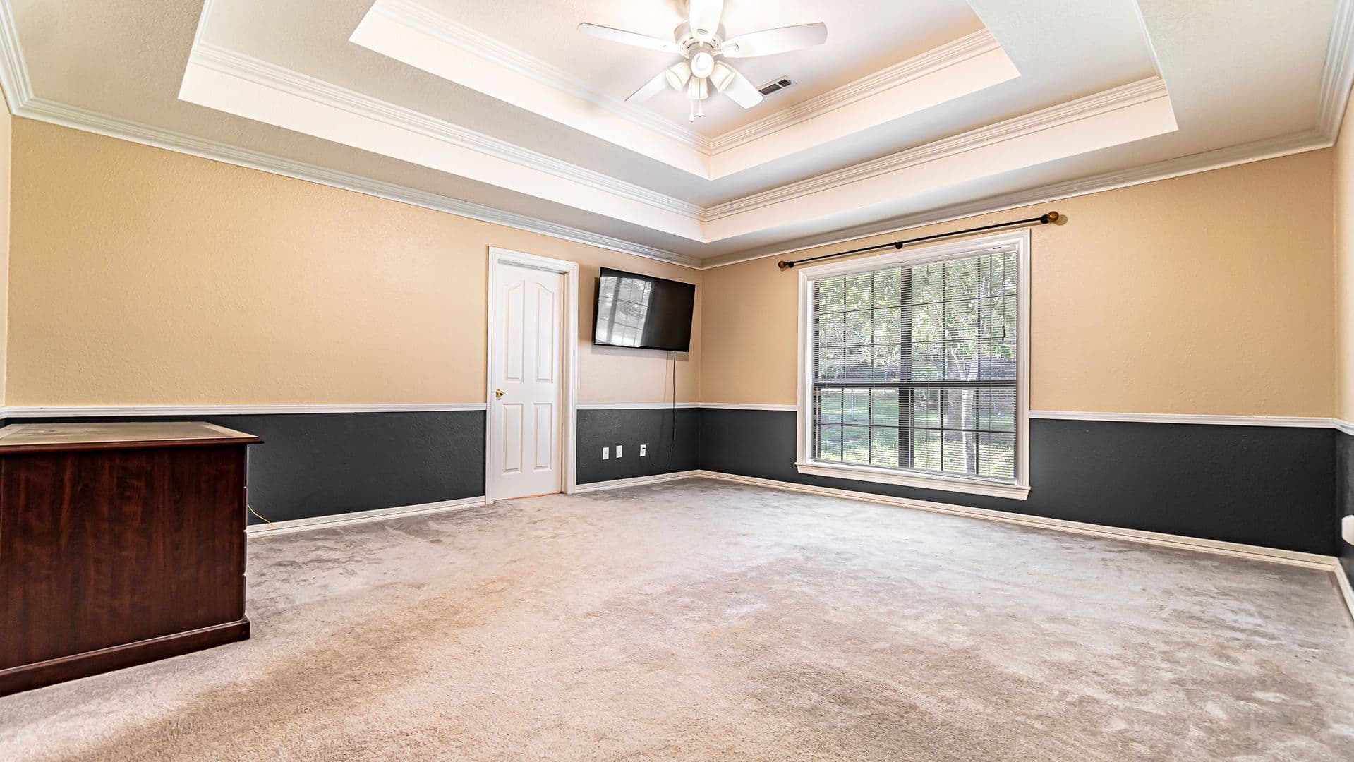 Fayetteville House: 5667 E Country Ridge Drive