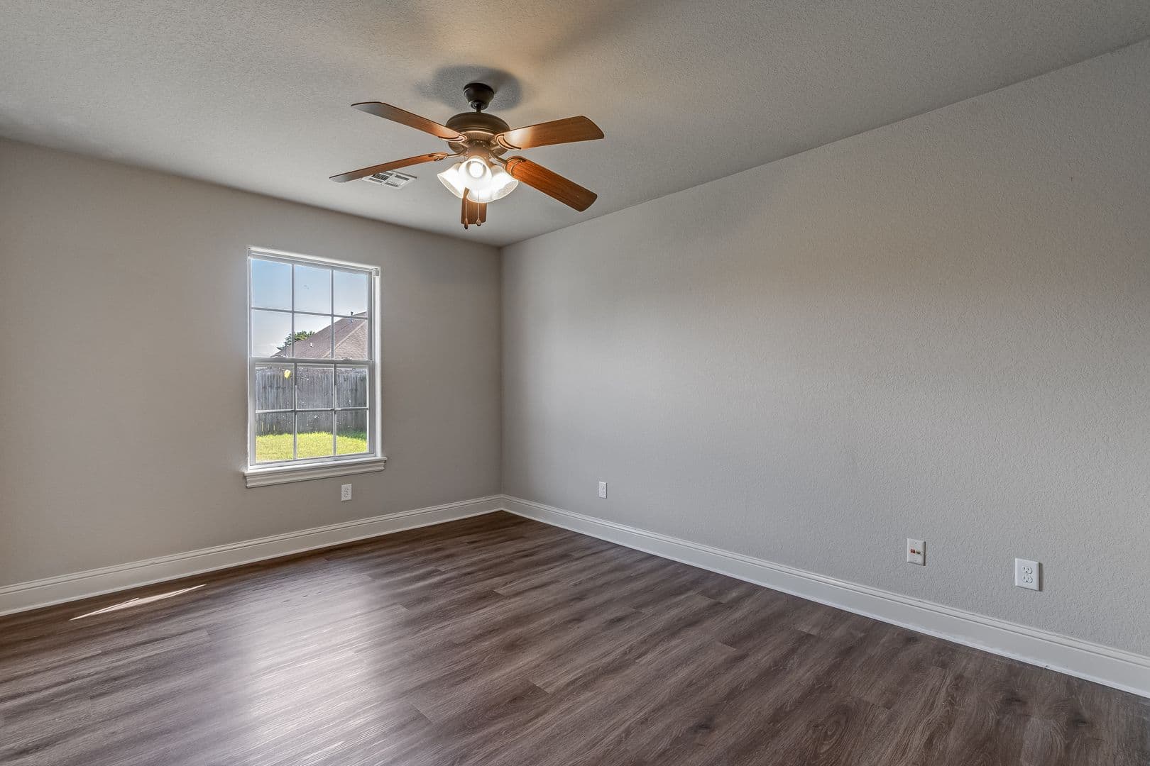 Bentonville House: 2703 SW Warberry Ave