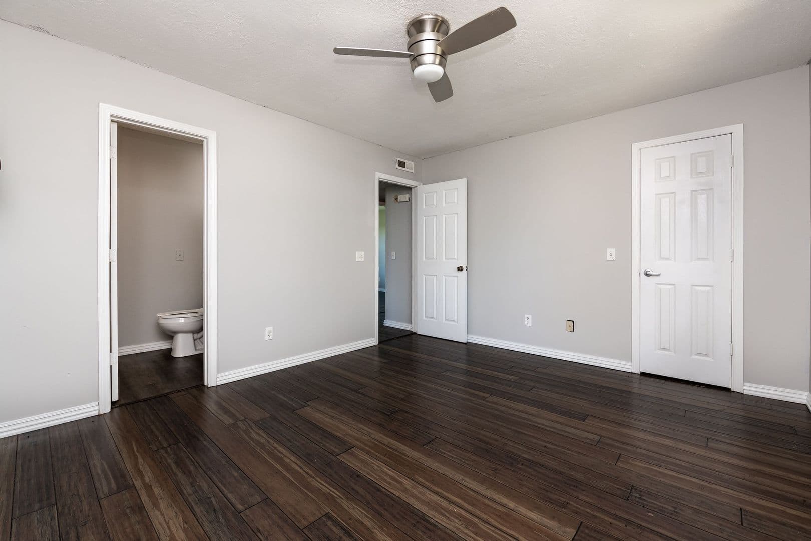Centerton House: 428 Southland Street