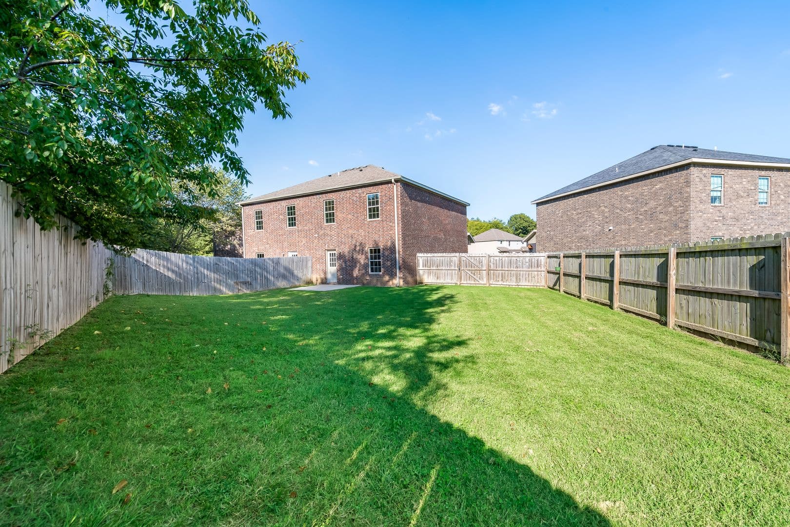 Gravette House: 842 Baker Street NW