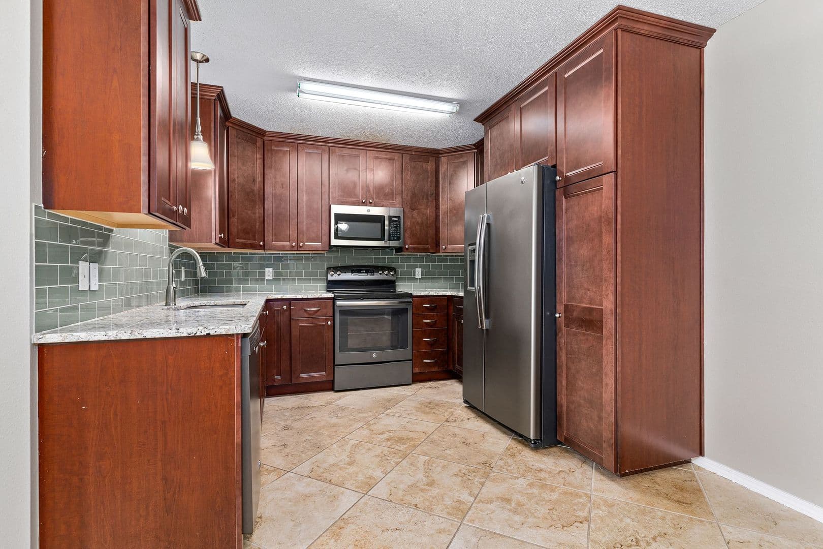 Fort Smith House: 5802 Park Valley Cir.