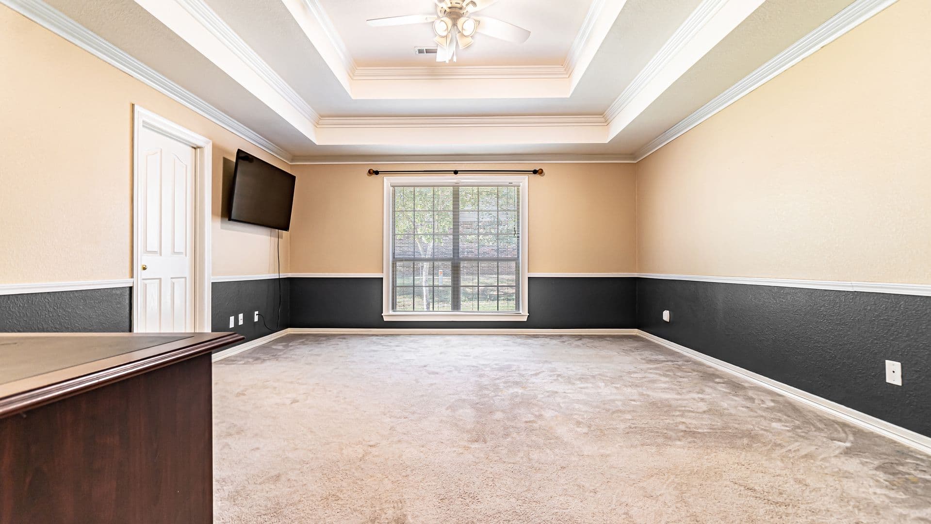 Fayetteville House: 5667 E Country Ridge Drive
