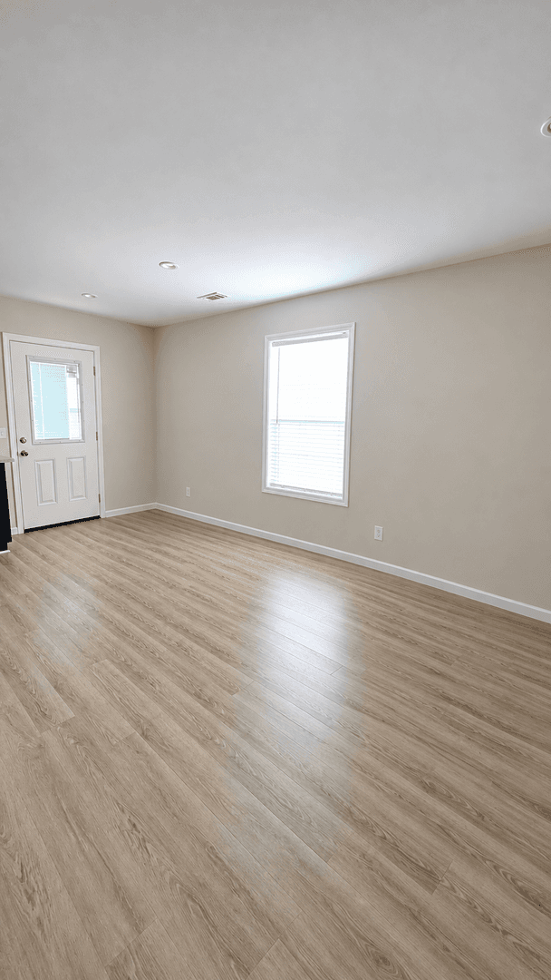 Bentonville House: 2504 Parkcrest Drive