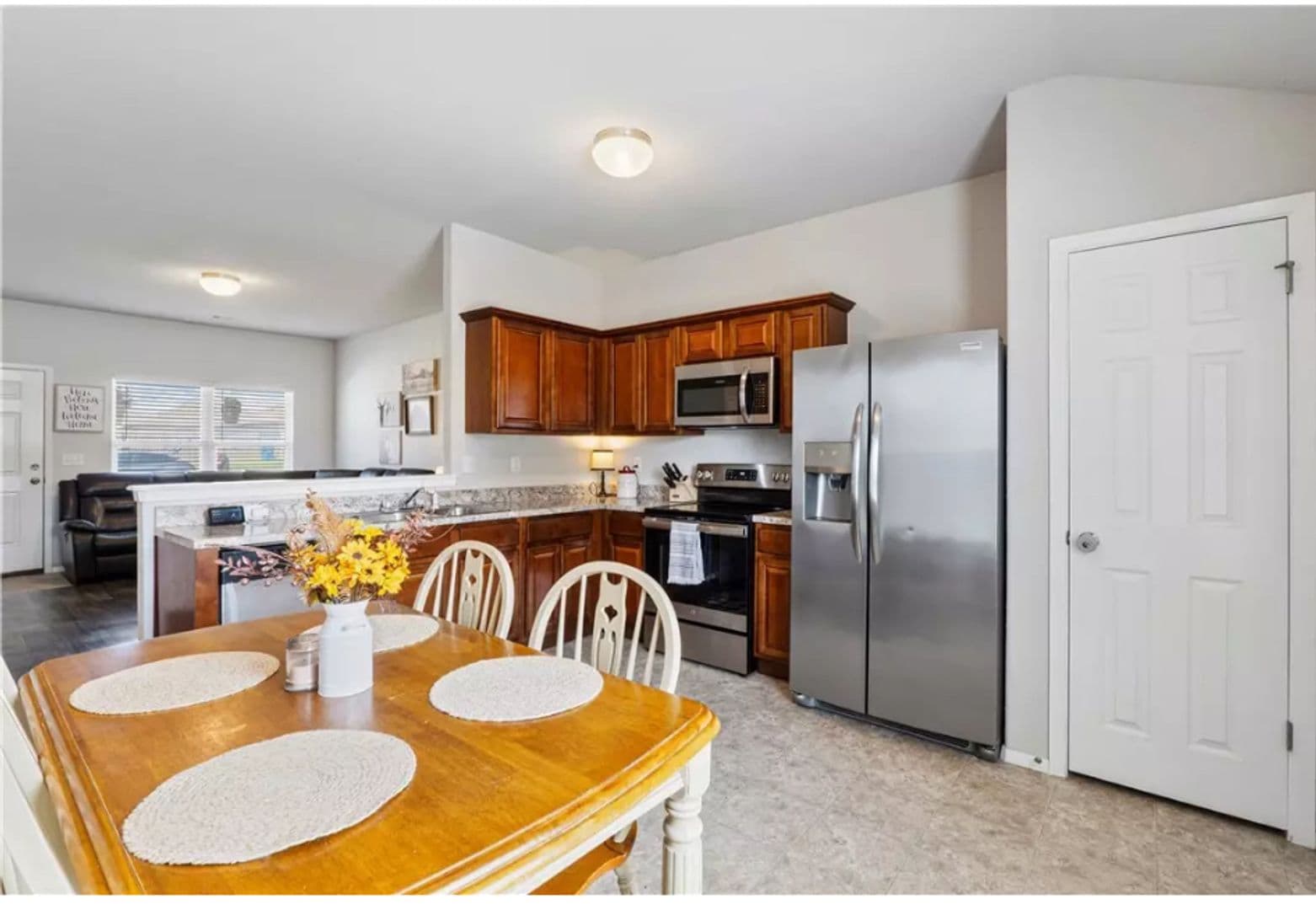 Bentonville House: 801 NW 68th Avenue