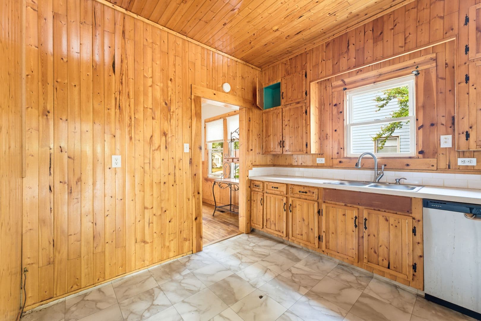 Fort Smith House: 630 Clifton Ct