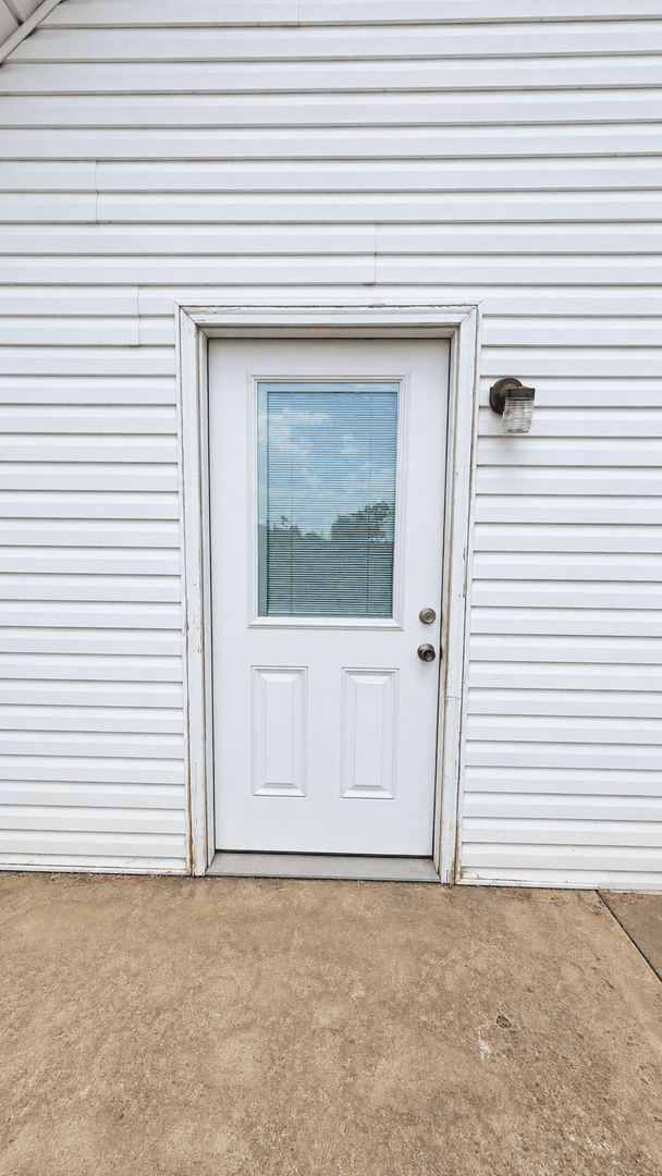 Bentonville House: 2504 Parkcrest Drive