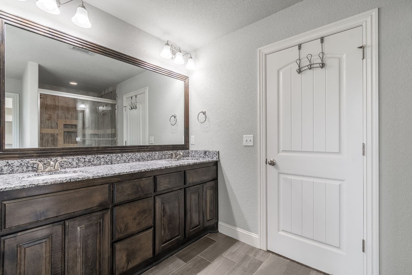 Pea Ridge House: 457 Harper Drive