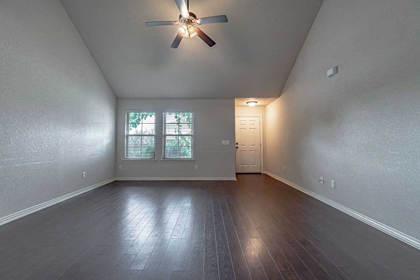 Centerton House: 926 Kensington Dr.