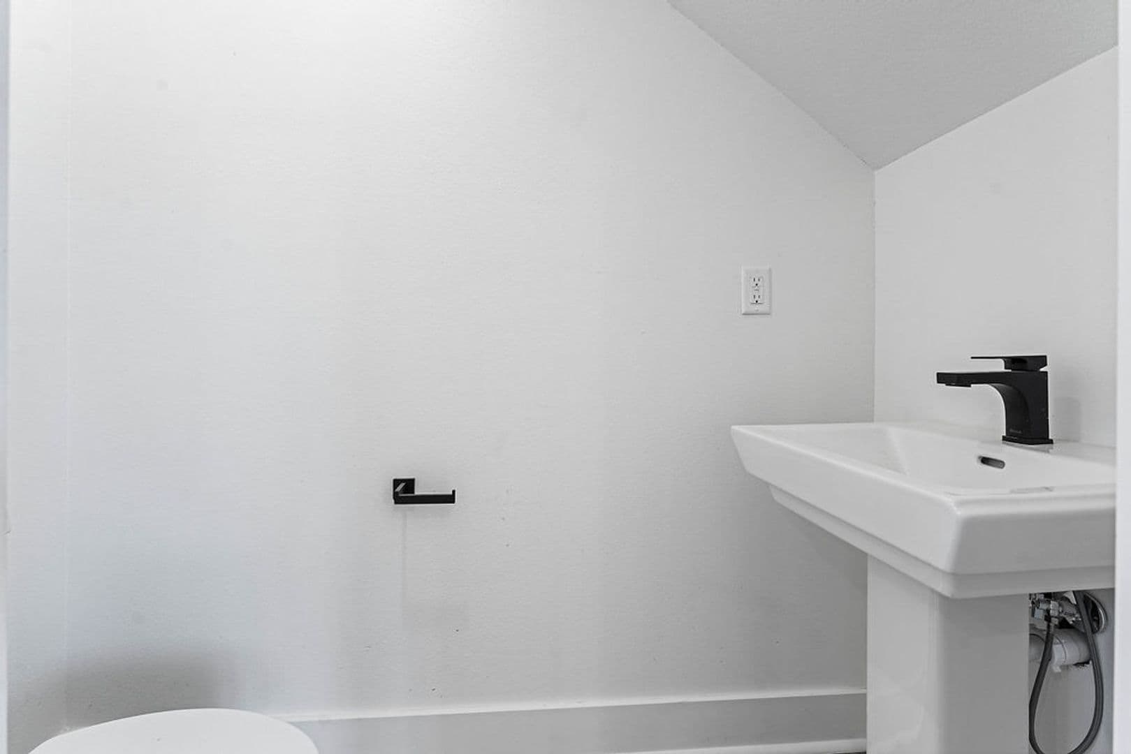 Rogers House: 2602 W BERKELEY AVE