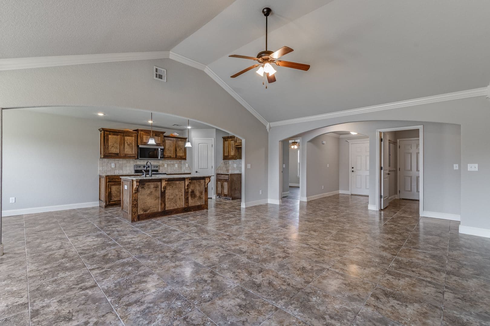 Bentonville House: 2703 SW Warberry Ave