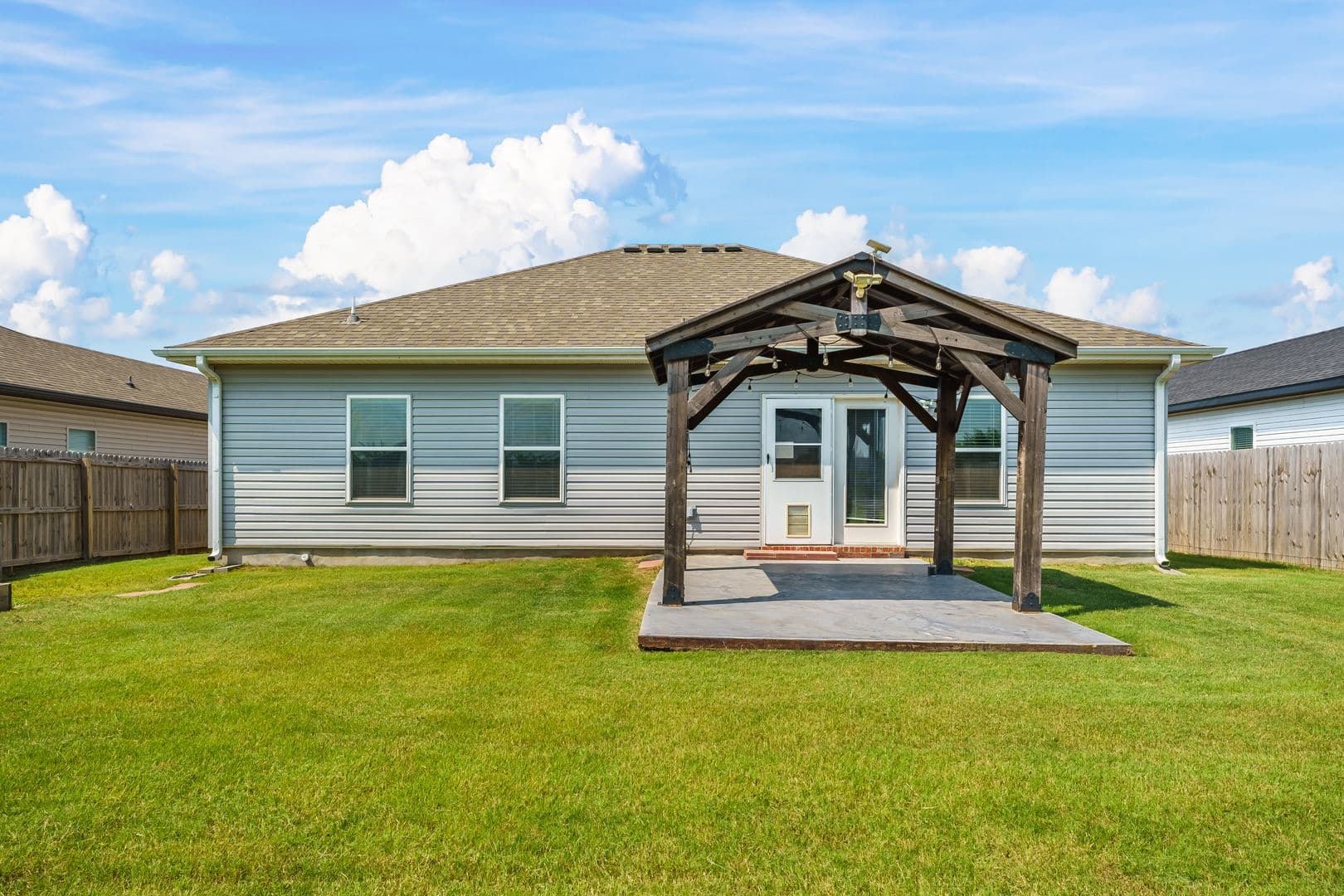 Centerton House: 241 Williams Court