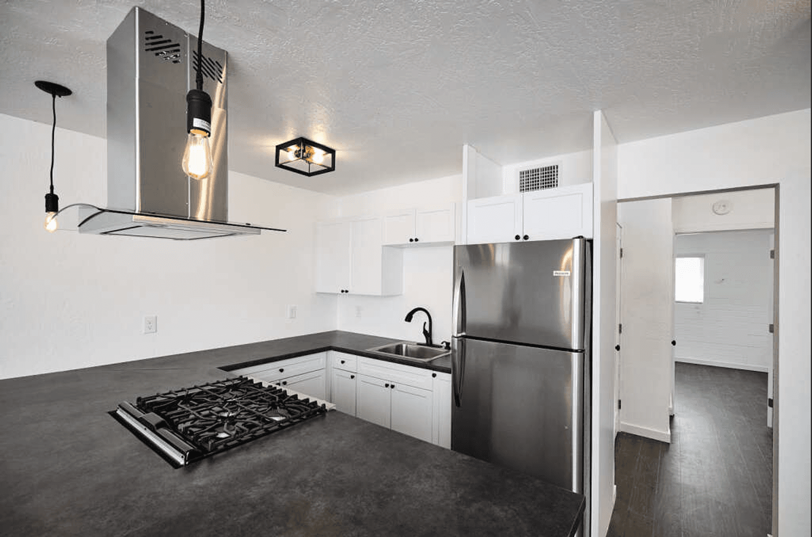 Phoenix Apartment: 4041 East Belleview Street